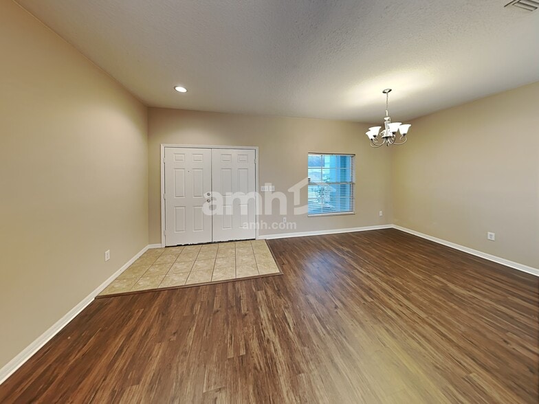 Building Photo - 7538 Dragon Fly Loop