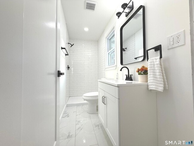 Building Photo - 275 Dayton Rd