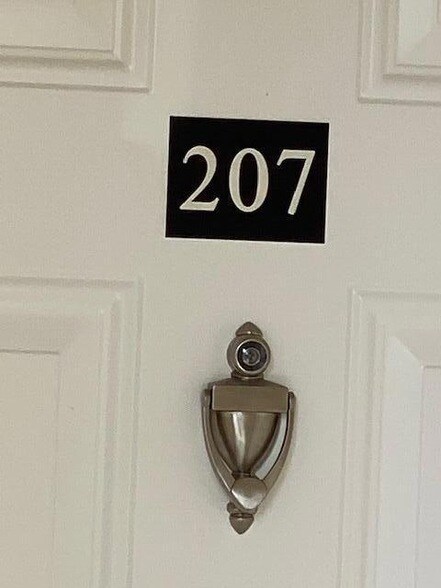 Building Photo - 221 Greenwich Cir