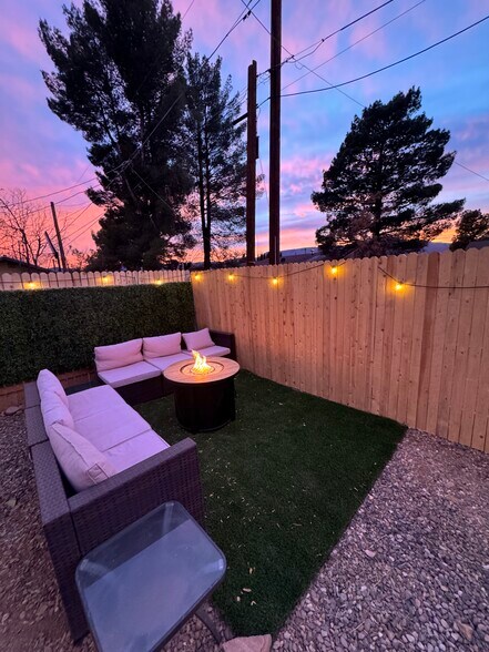 Propane firepit and outside seating - 240 S 12th St