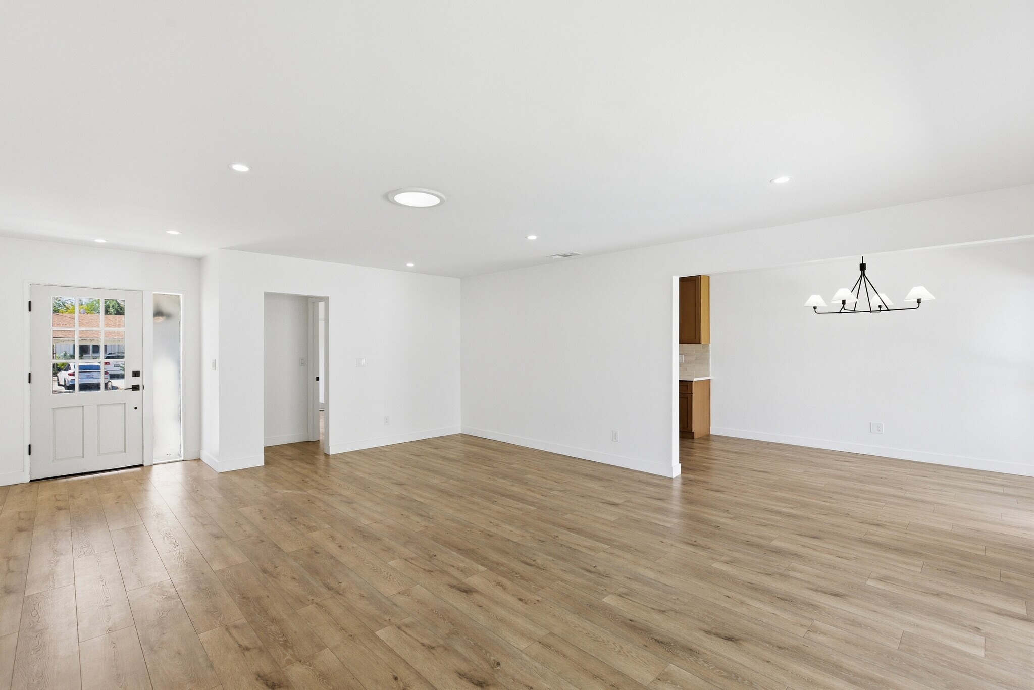Building Photo - 16257 Los Alimos St