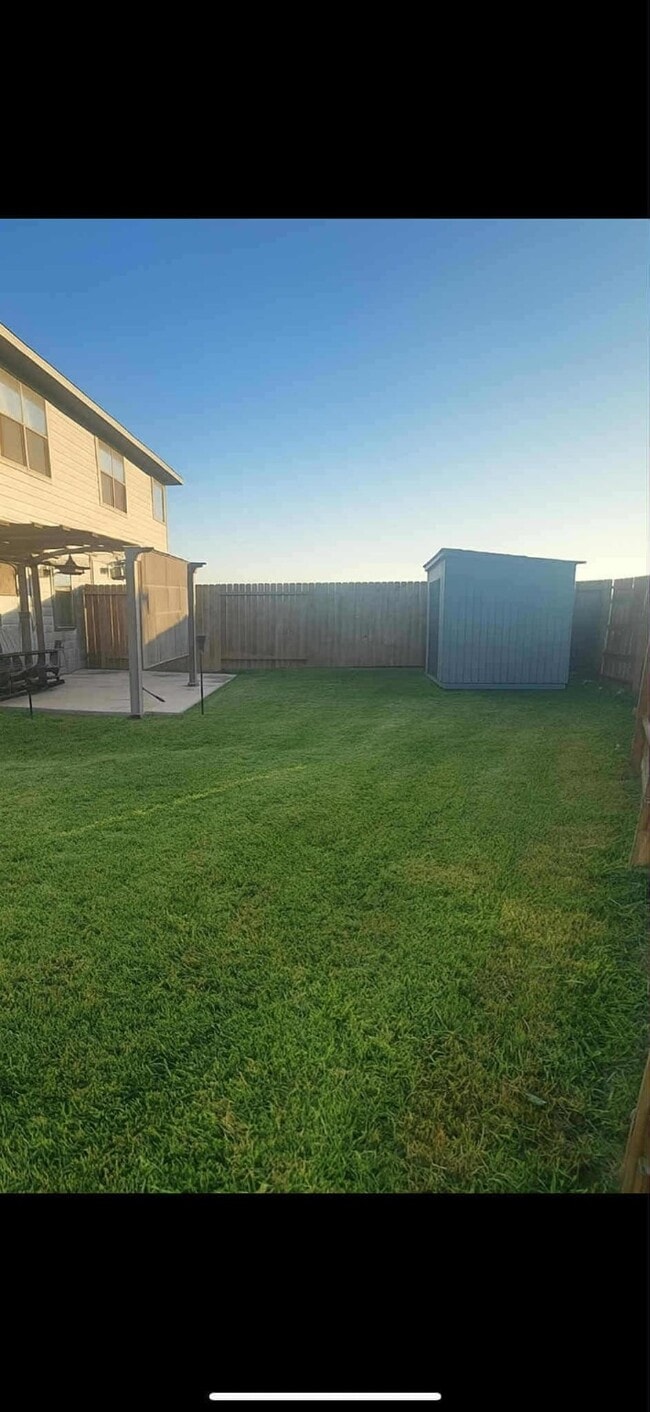 Building Photo - 3205 Victorian Manor Ln