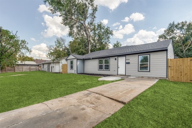 Building Photo - 5954 Belneath St