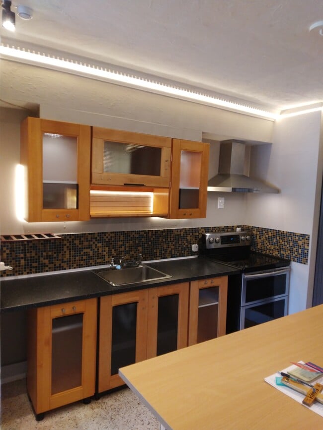 Building Photo - 260 SW 48th Ct