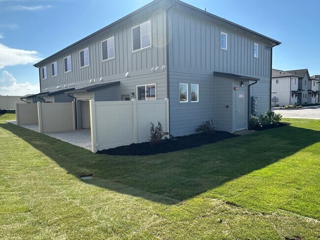 Building Photo - 4095 S Lone Pne Wy