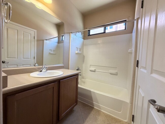 Building Photo - 1024 Horner Dr