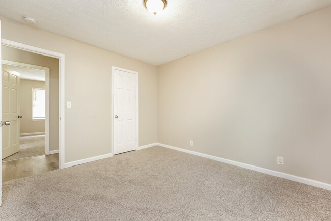 Building Photo - 3387 Pembrook Farm Way SW