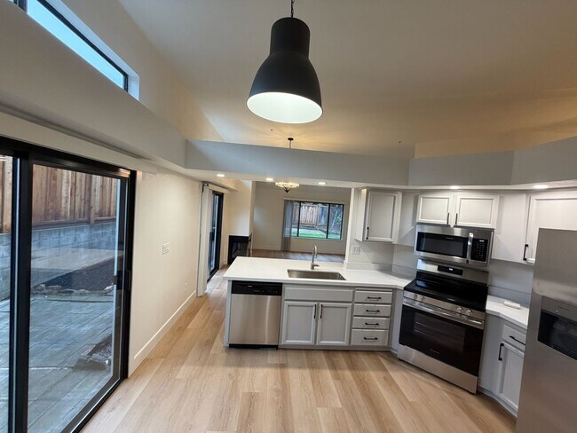 Building Photo - South Napa 3 Bedroom in Court