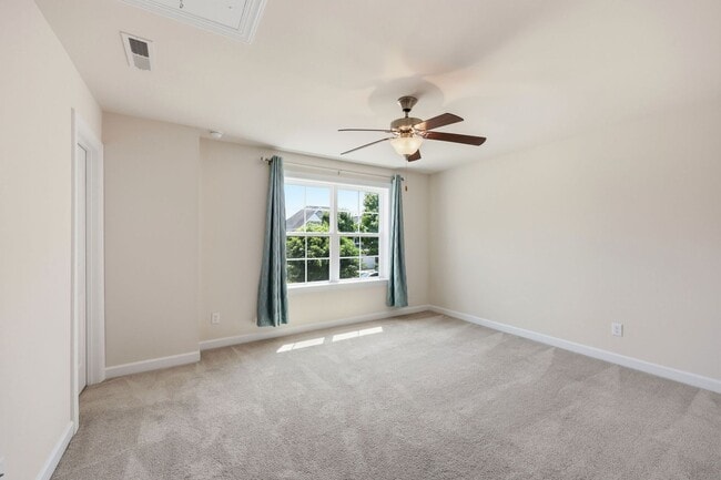 Building Photo - 304 Atwood Dr