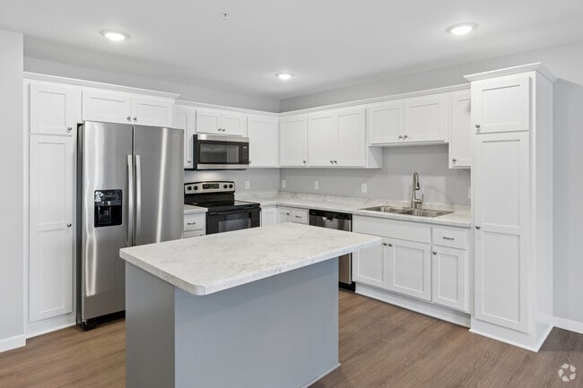 Interior Photo - 555 Highway 23 E