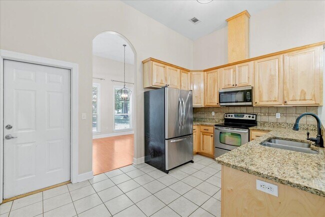 Building Photo - 252 Magnolia Ridge