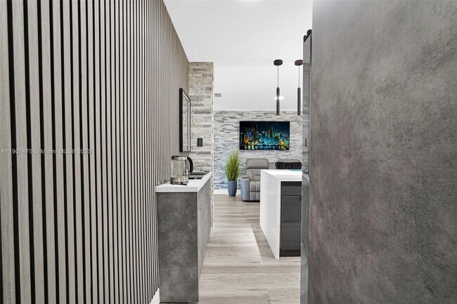 Building Photo - 1420 S 24th Terrace