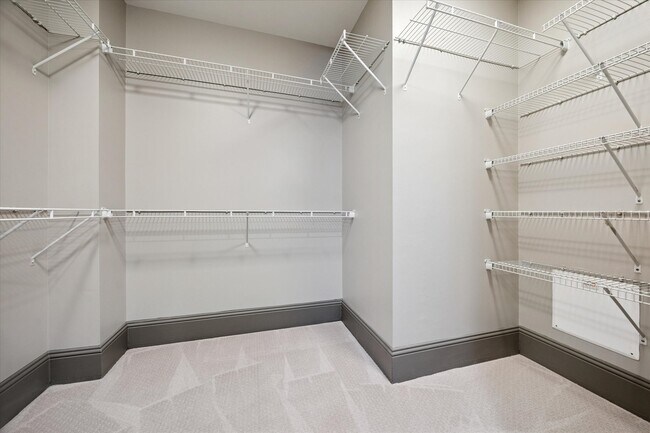 Building Photo - 9870 Gaylord Dr