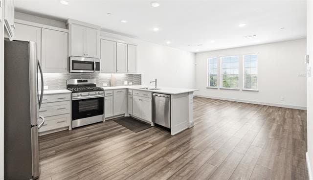 Building Photo - 320 Parkside Dr