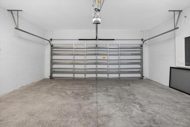 Building Photo - 207 Athens St