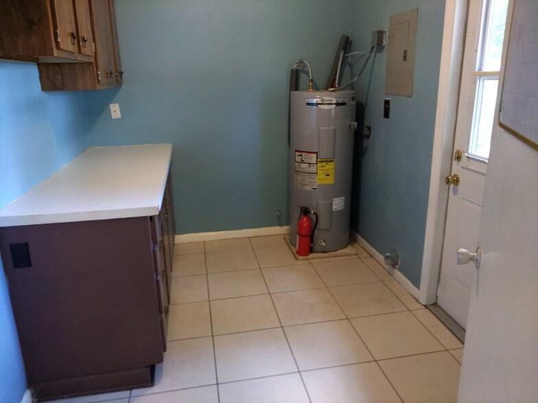 Building Photo - 1424 W Hartley Cir