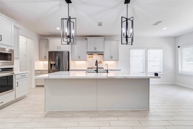 Building Photo - 30711 Thicket Ct