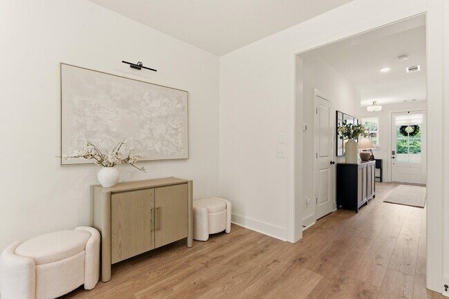 Building Photo - 6006 Mill Tree Ct