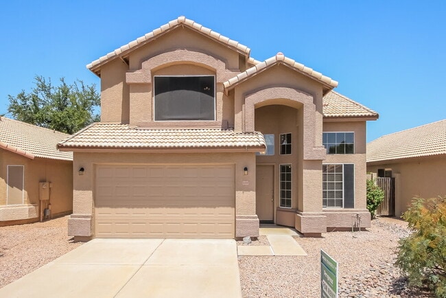 Building Photo - 1036 W Olive Ave