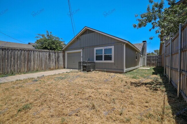 Building Photo - 2255 Nantucket Village Dr