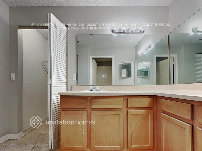 Building Photo - 2672 Whisper Lakes Club Cir