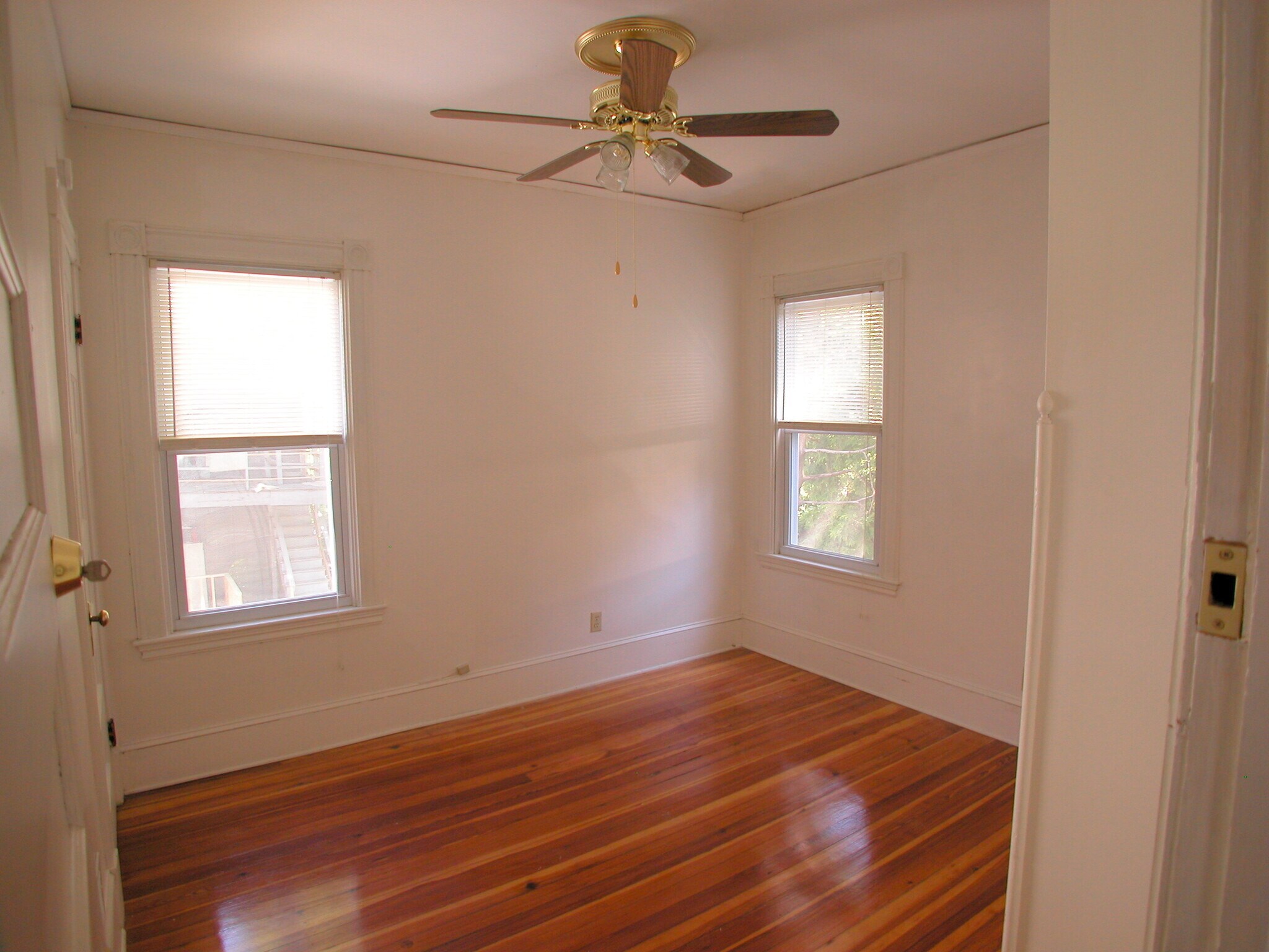 Building Photo - 449 Hamilton St