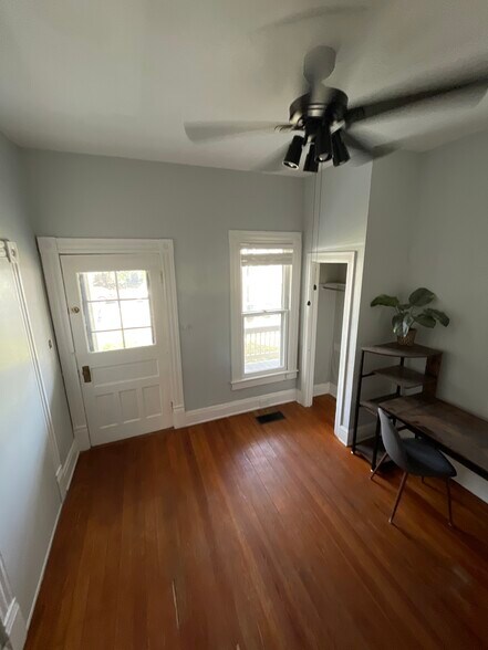 Building Photo - 214 Arlington Ave