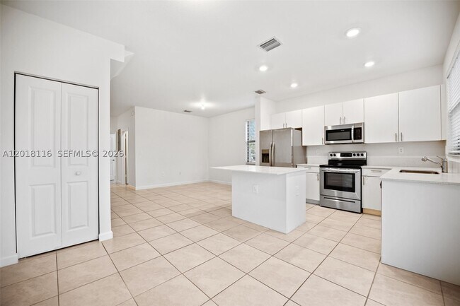 Building Photo - 11804 SW 247th Ter