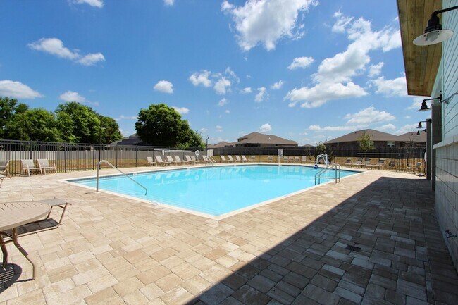Building Photo - 1110 Shoal River Dr