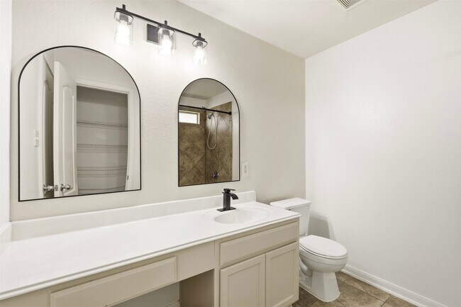 Building Photo - 7719 Serene Wood Ln