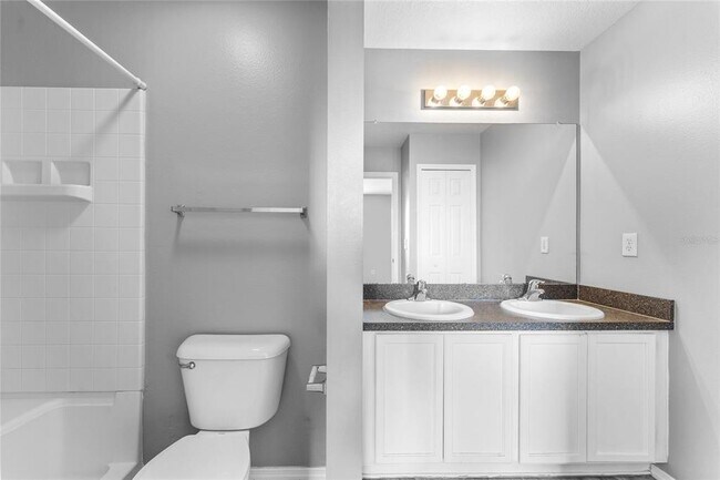 Building Photo - 2661 Oleander Lakes Dr