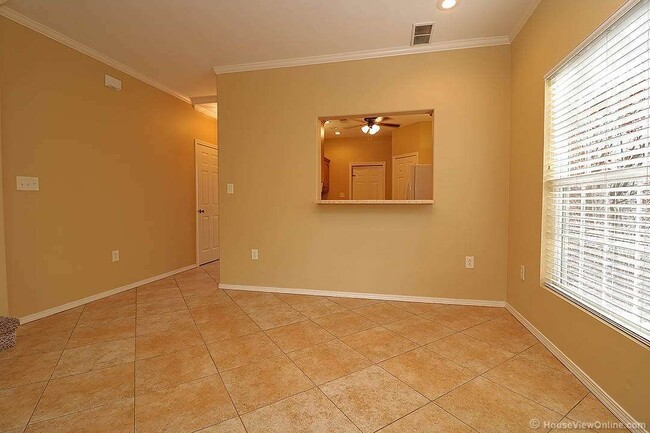 Building Photo - Brookshire 1315/1317