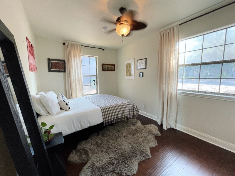 Building Photo - 7018 Crosswood Dr