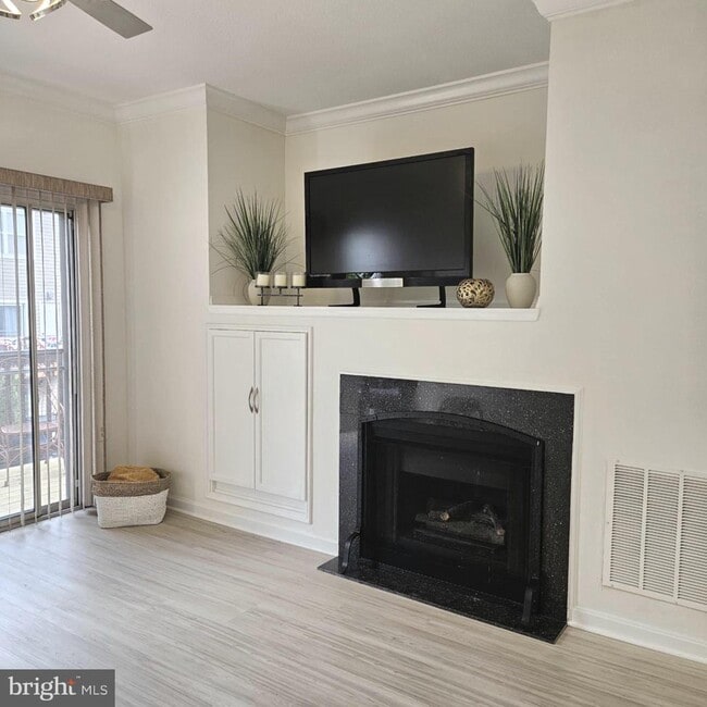 Building Photo - 21801 Flanders Ct