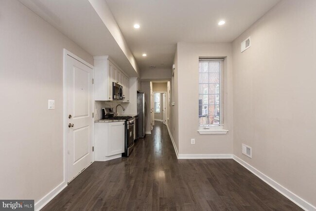 Primary Photo - 237 S 45th St