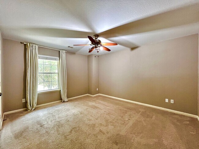 Building Photo - 13012 Kenswick Dr