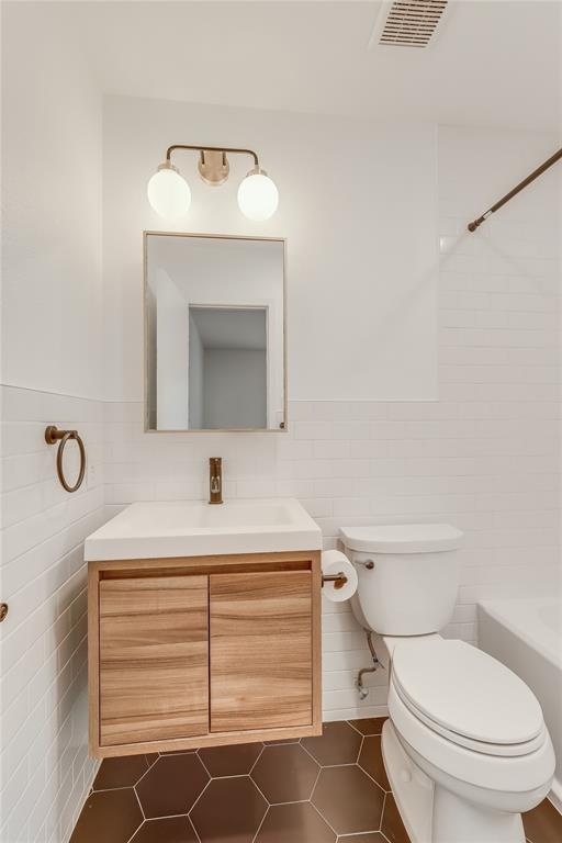 Building Photo - 6804 Kenosha Pass