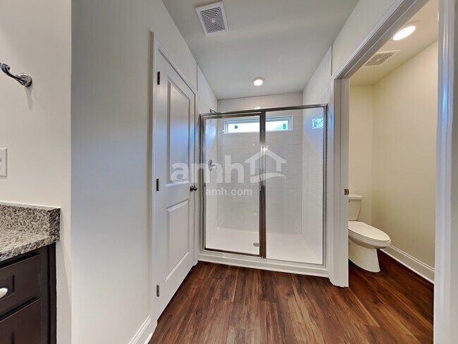 Building Photo - 909 Headland Wy