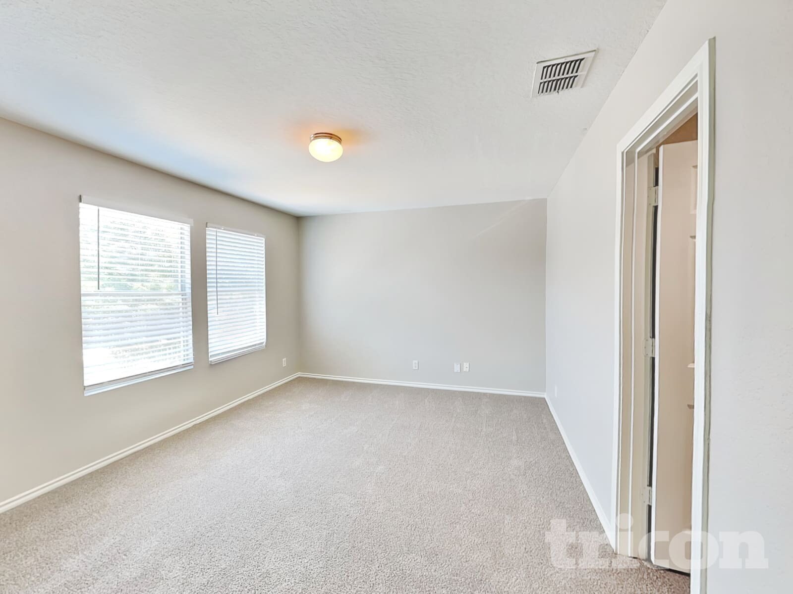 Building Photo - 7923 Horse Hollow