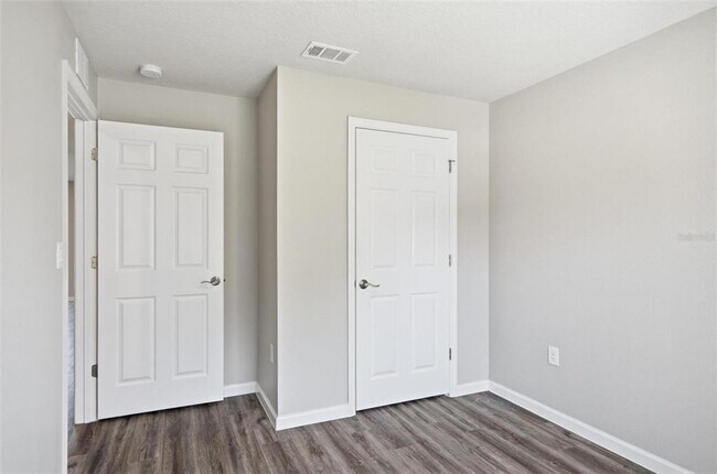 Building Photo - 64 Foxhall Ln
