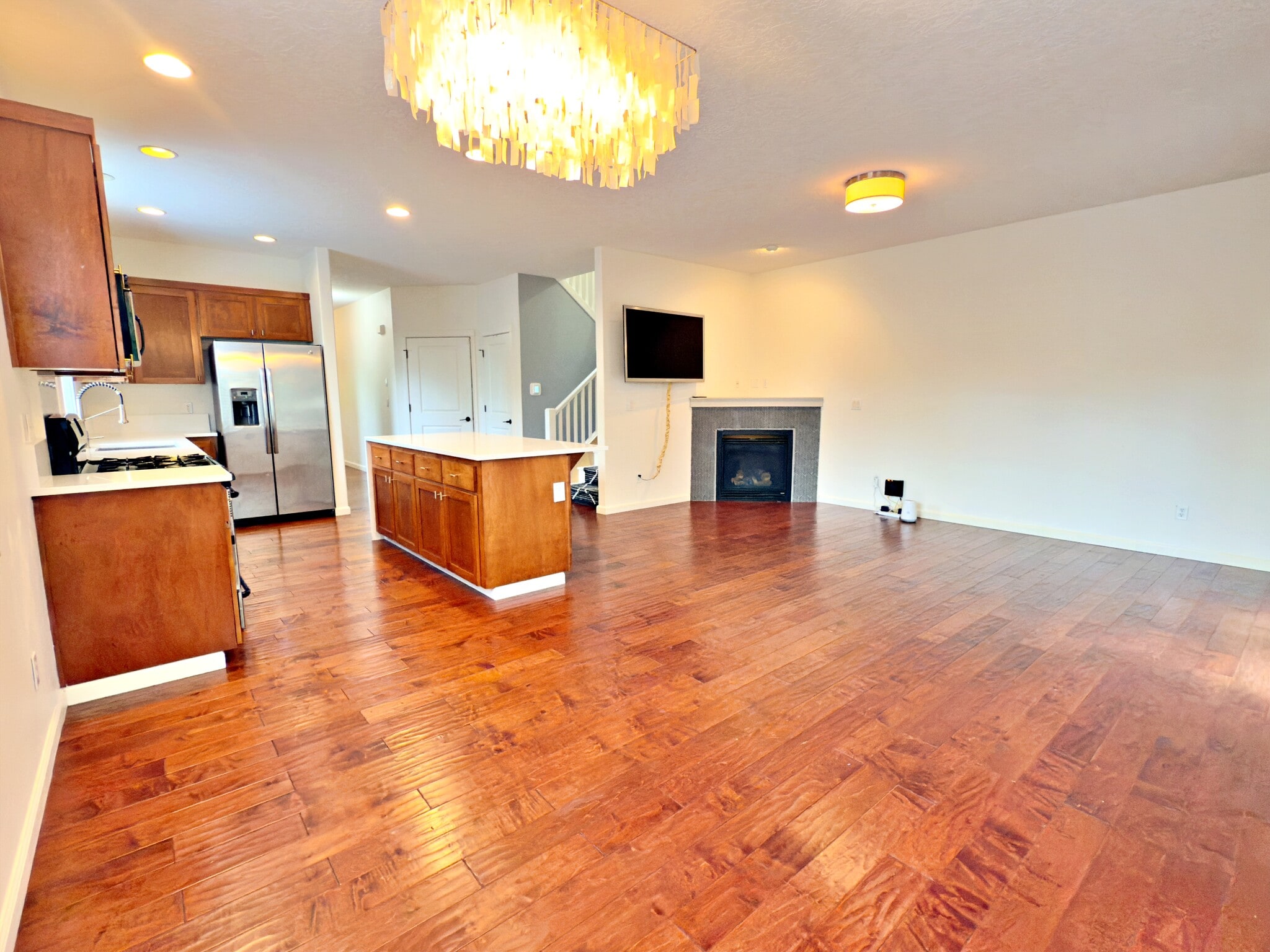 Building Photo - 411 SE 52nd Ave