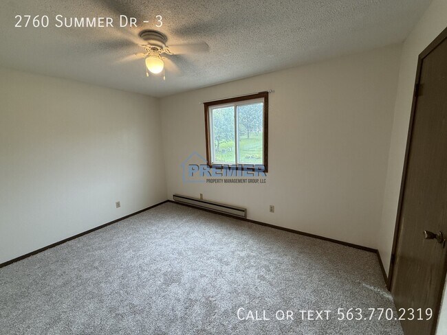 Building Photo - 2760 Summer Dr