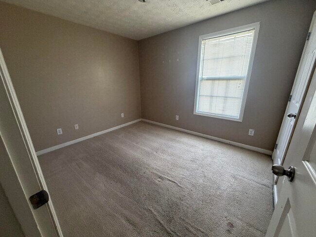 Building Photo - 115 La Costa Dr