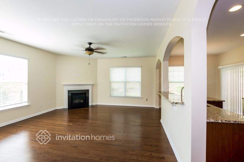 Building Photo - 6036 Thorburn Way