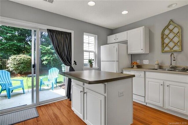 Building Photo - Exclusively Offered by Muse Realty, LLC