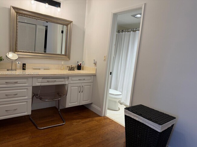 Building Photo - 20505 E Country Club Dr