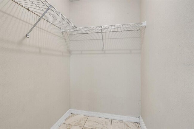 Building Photo - 810 Valnera Ct