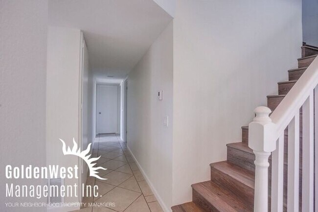 Building Photo - Newly Remodeled 5Bdm 3Ba Single-Family Hom...