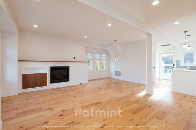 Building Photo - 2315 N 56th St