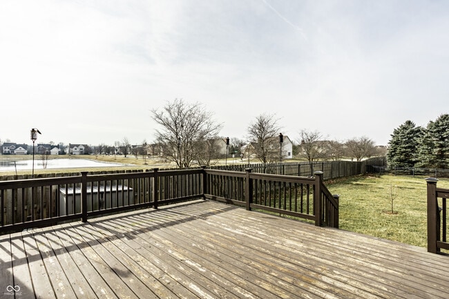 Building Photo - 8102 Fairway Dr